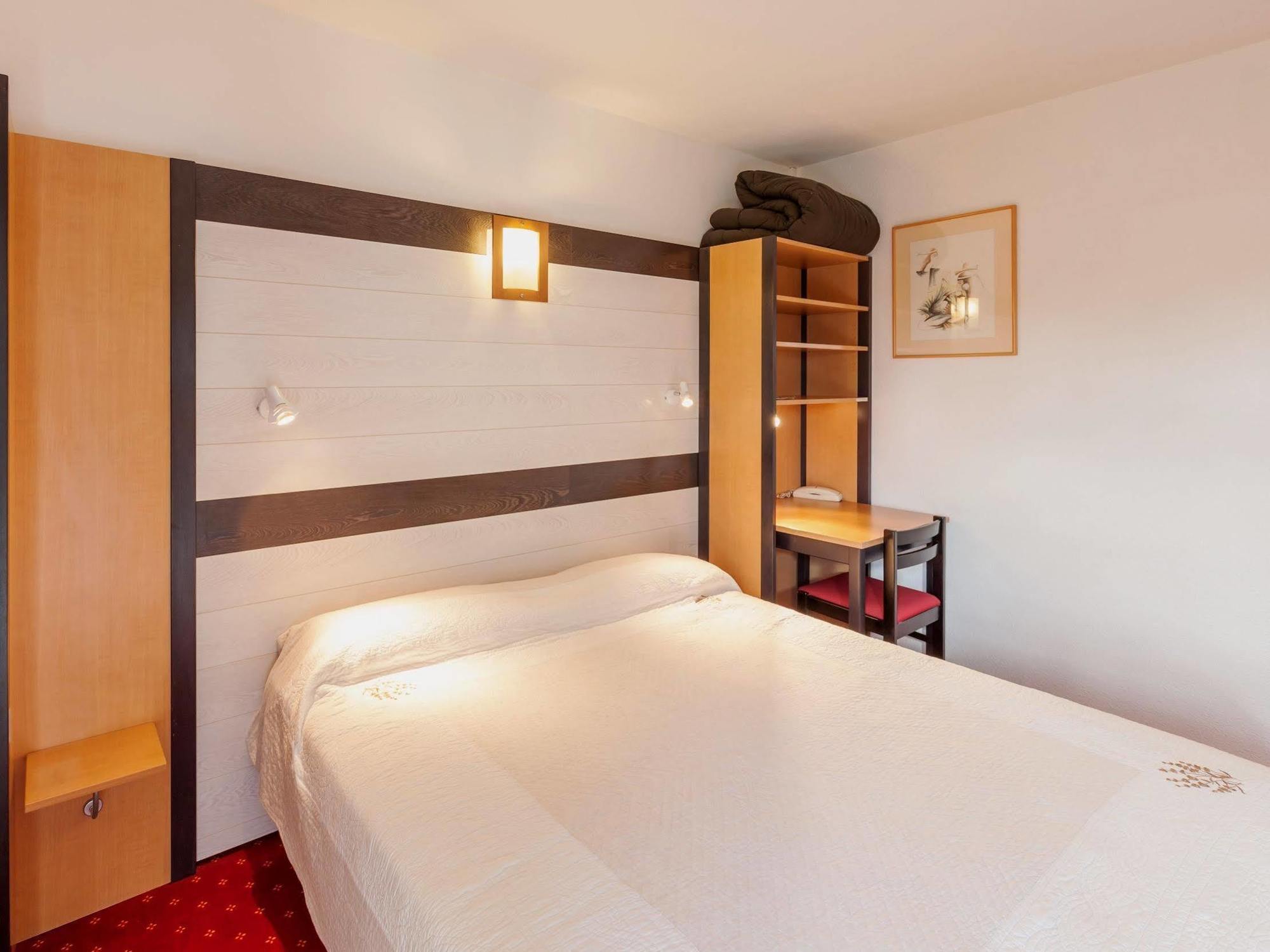 Hotel Logis Horus Restaurant Les Bruyeres 3*